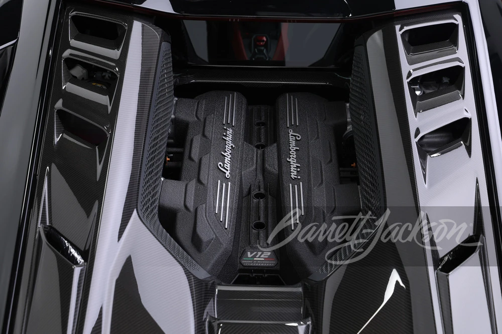2024 Lamborghini Revuelto - Image 10 of 31