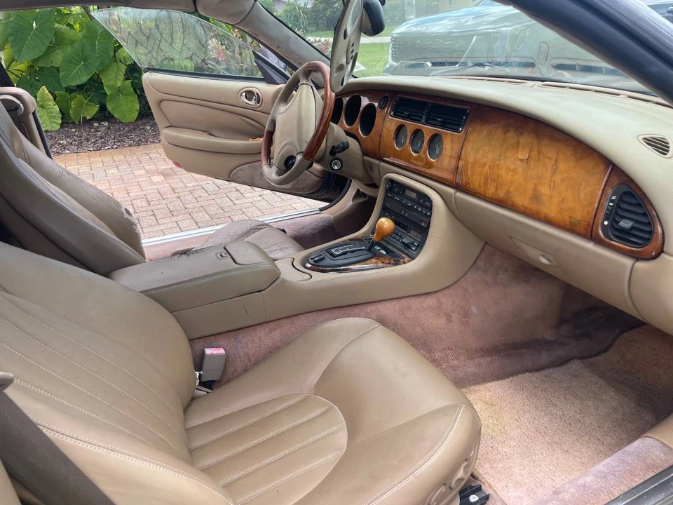 1997 Jaguar X100 XK8 - Image 7 of 12