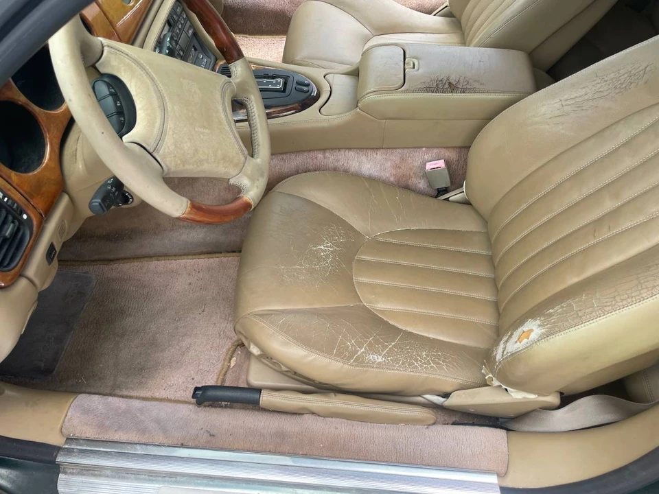 1997 Jaguar X100 XK8 - Image 6 of 12