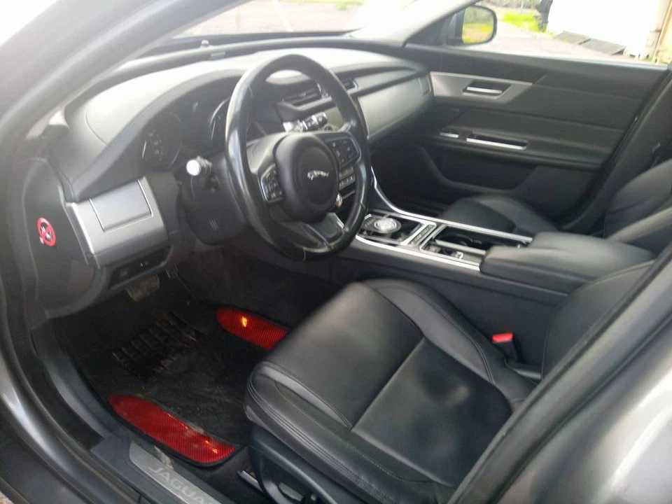 2016 Jaguar X260 XF - Image 8 of 20
