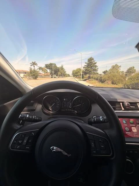 2019 Jaguar E-Pace - Image 8 of 11