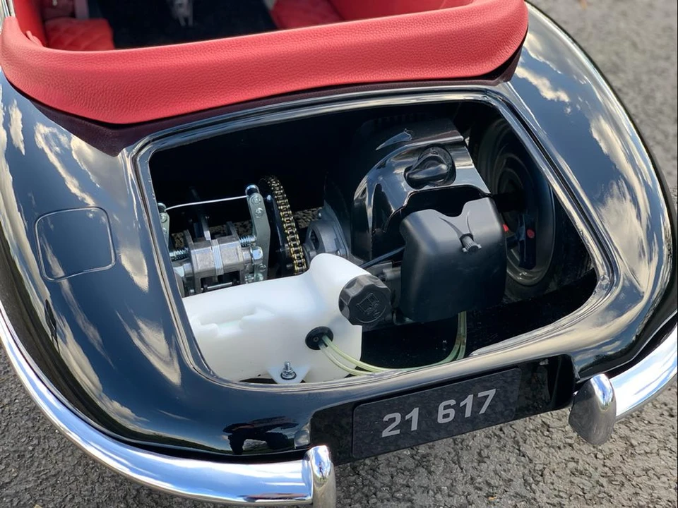 Jaguar Replica - Image 12 of 26