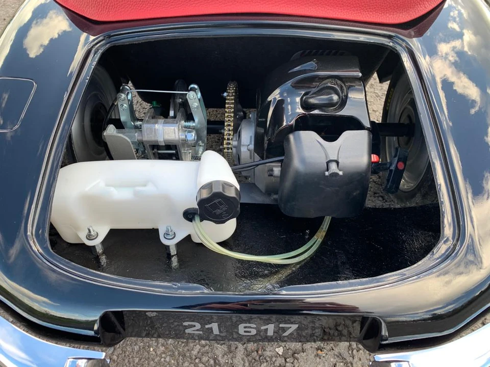 Jaguar Replica - Image 13 of 26