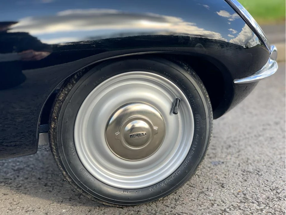 Jaguar Replica - Image 21 of 26