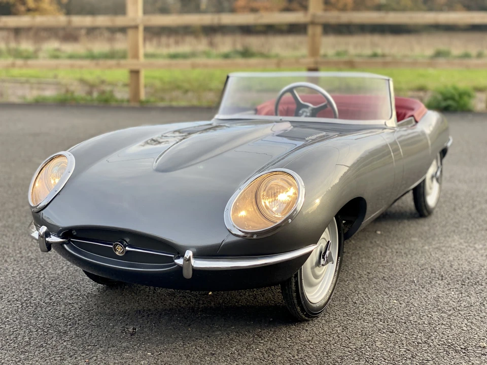 Jaguar Replica - Image 6 of 30