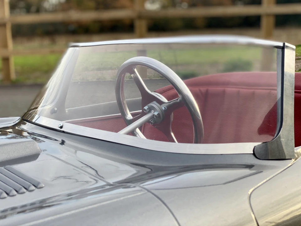 Jaguar Replica - Image 17 of 30