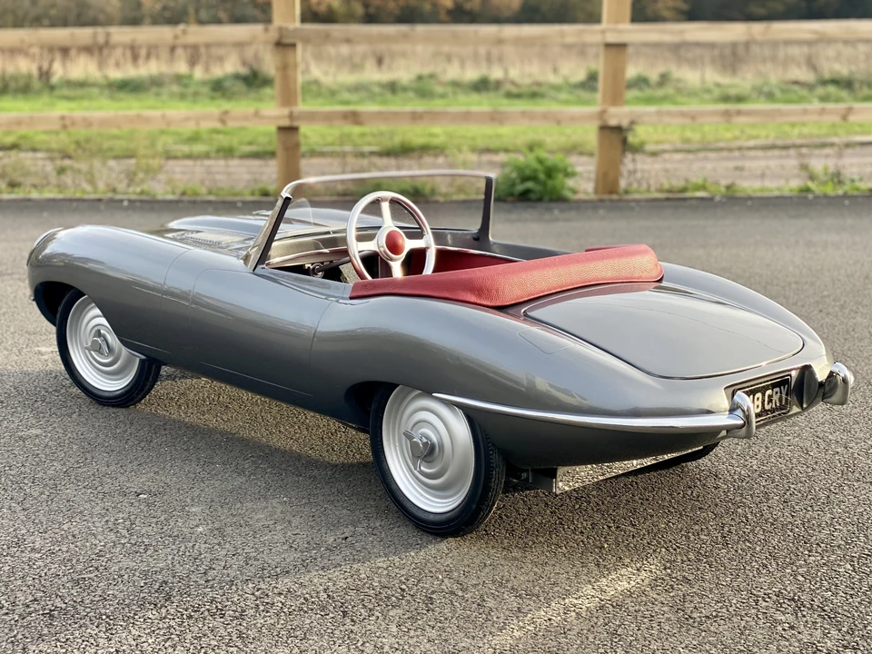 Jaguar Replica - Image 19 of 30