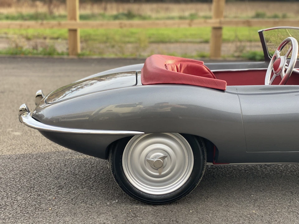 Jaguar Replica - Image 27 of 30