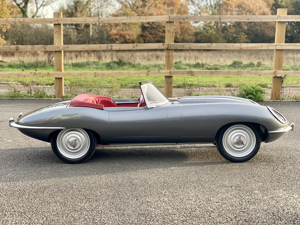 Jaguar Replica - Image 28 of 30