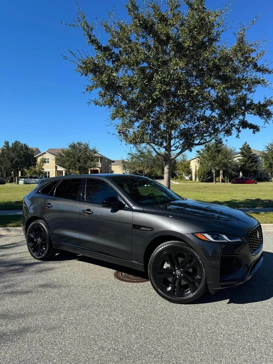 2024 Jaguar F-Pace - Image 2 of 8