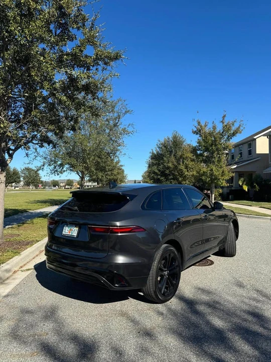 2024 Jaguar F-Pace - Image 3 of 8