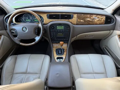 2005 Jaguar S-Type 2nd Gen - Image 2 of 10