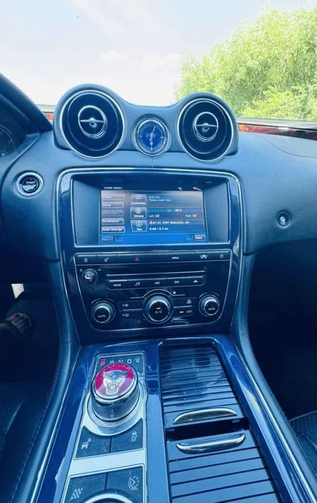 2011 Jaguar X351 XJ - Image 9 of 10