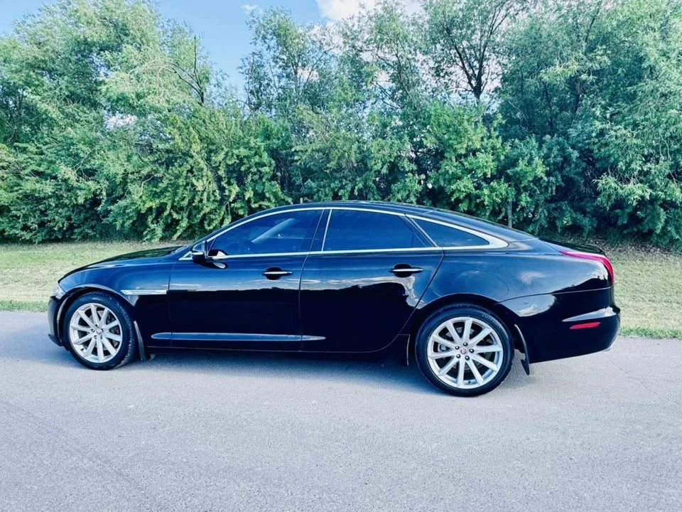 2011 Jaguar X351 XJ - Image 2 of 10