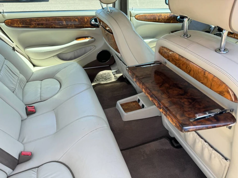 2001 Jaguar X308 XJ - Image 7 of 10