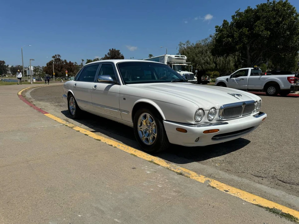 2001 Jaguar X308 XJ - Image 8 of 10