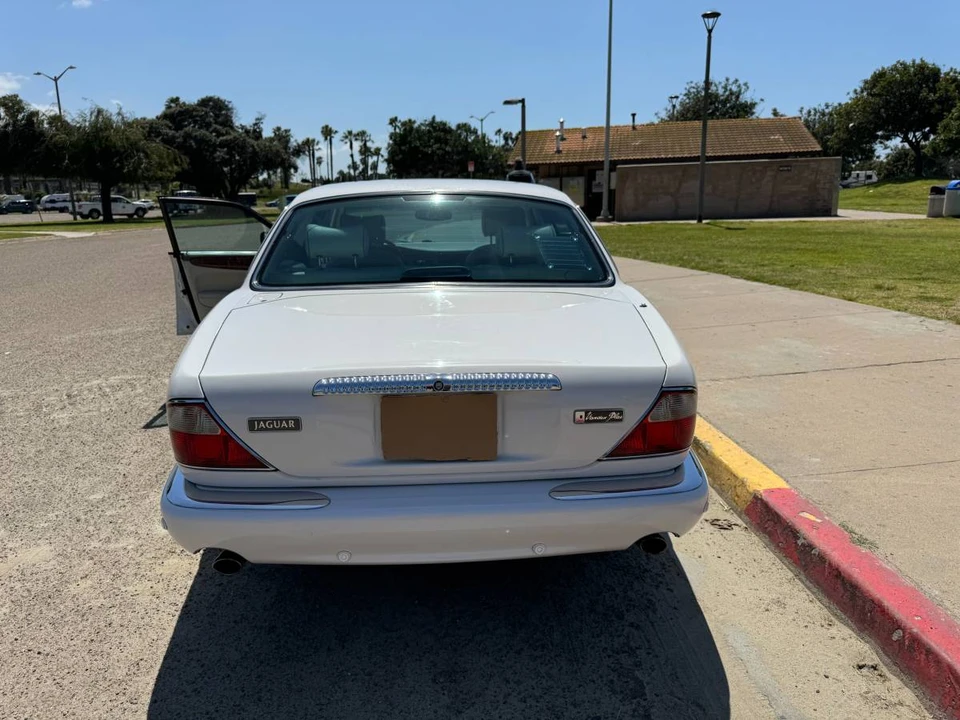 2001 Jaguar X308 XJ - Image 6 of 10