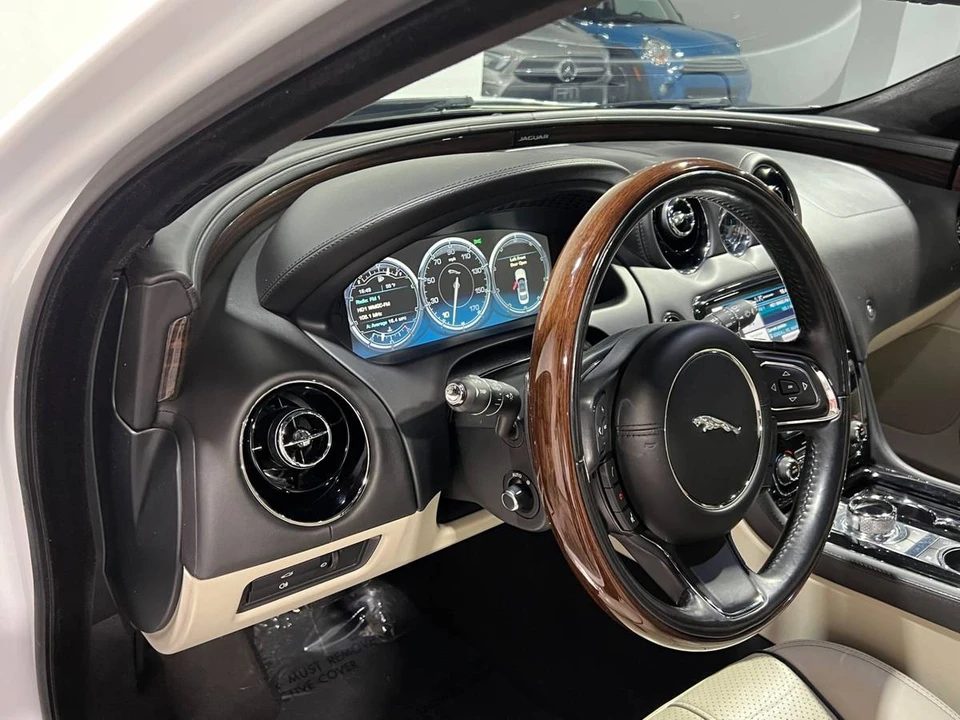 2015 Jaguar X351 XJ - Image 9 of 12