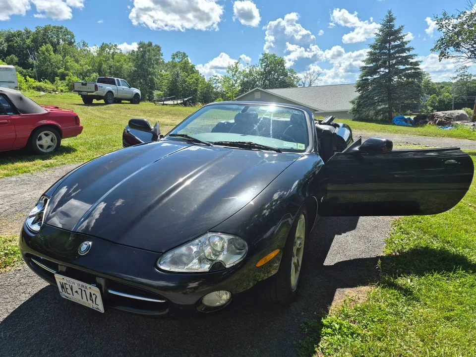 2001 Jaguar X100 XK8 - Image 6 of 11