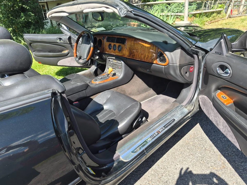 2001 Jaguar X100 XK8 - Image 9 of 11