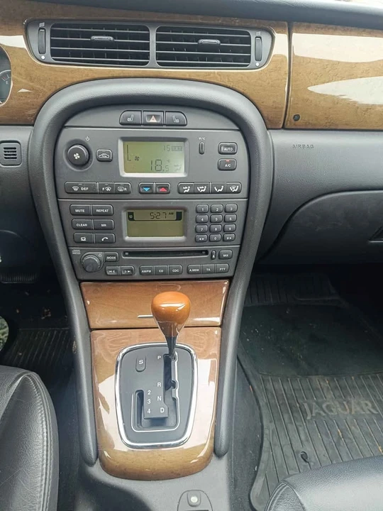 2003 Jaguar X-Type - Image 2 of 6
