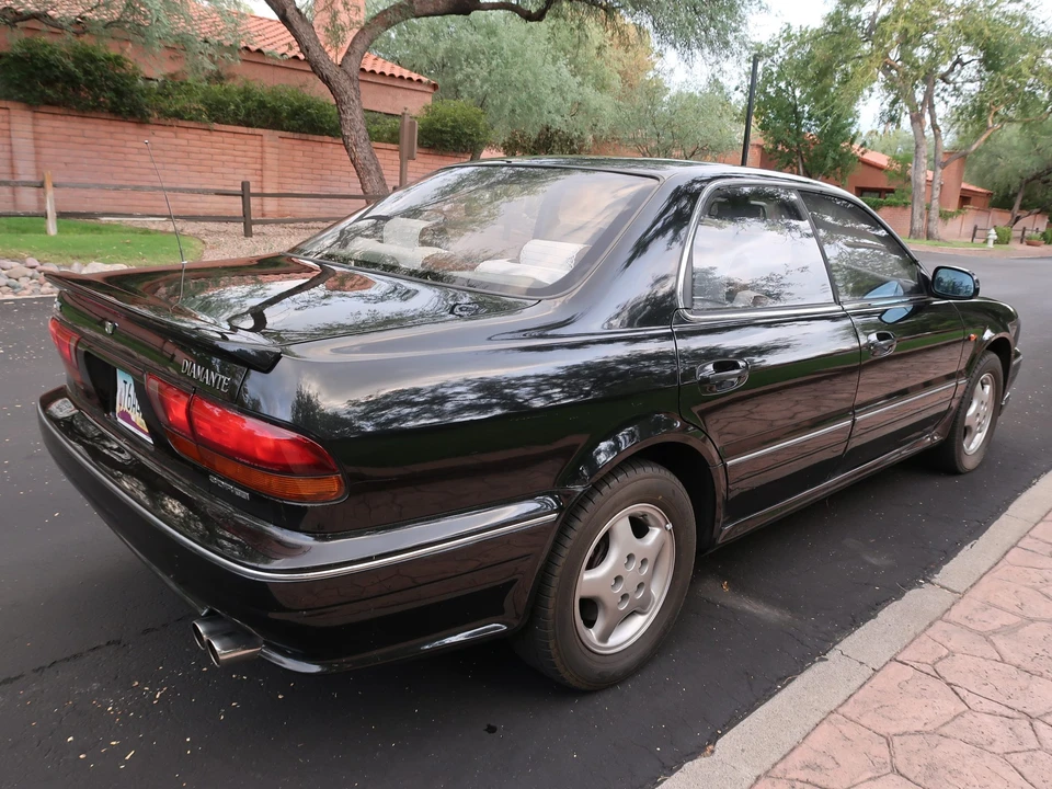 1991 Mitsubishi Diamante 1st Gen - Image 10 of 31
