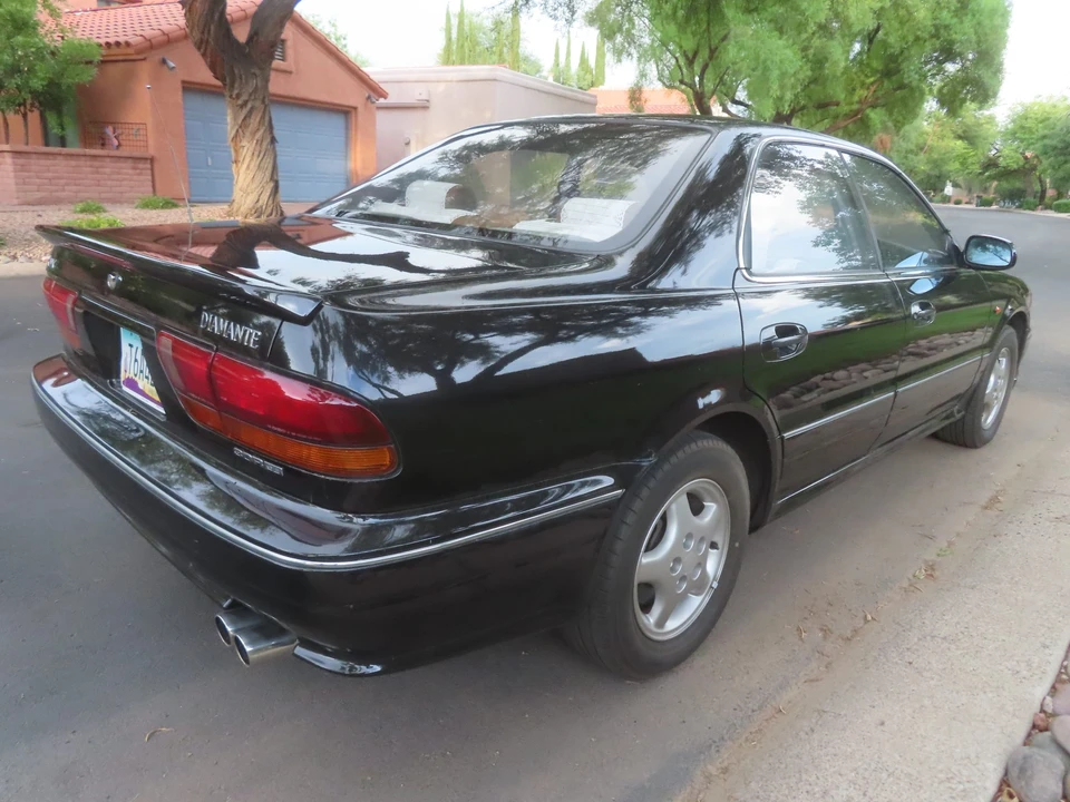 1991 Mitsubishi Diamante 1st Gen - Image 11 of 31