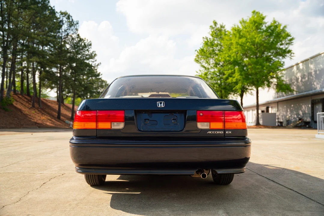 1992 Honda Accord 4th Gen - Image 9 of 31