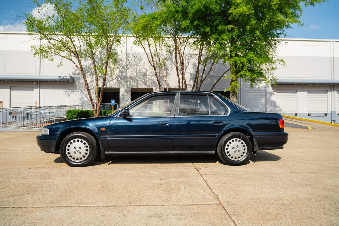 1992 Honda Accord 4th Gen - Image 11 of 31