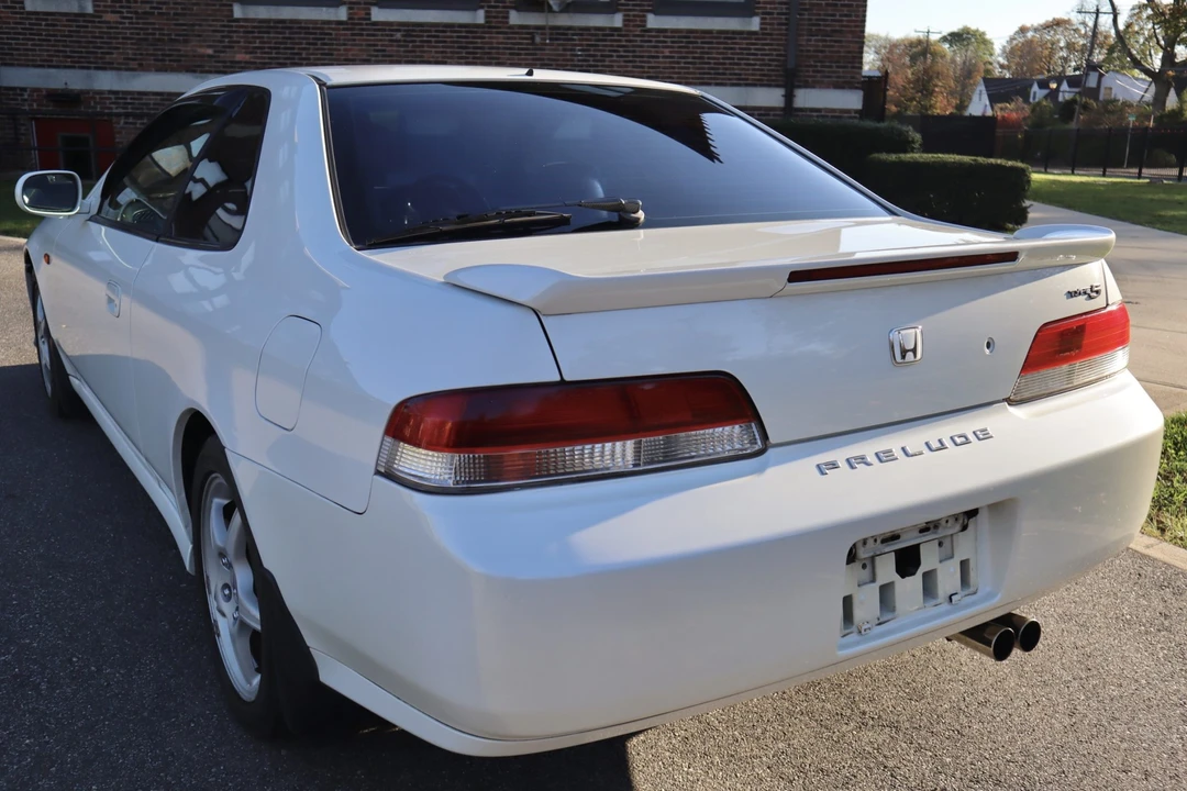 1996 Honda Prelude 4th Gen - Image 10 of 31