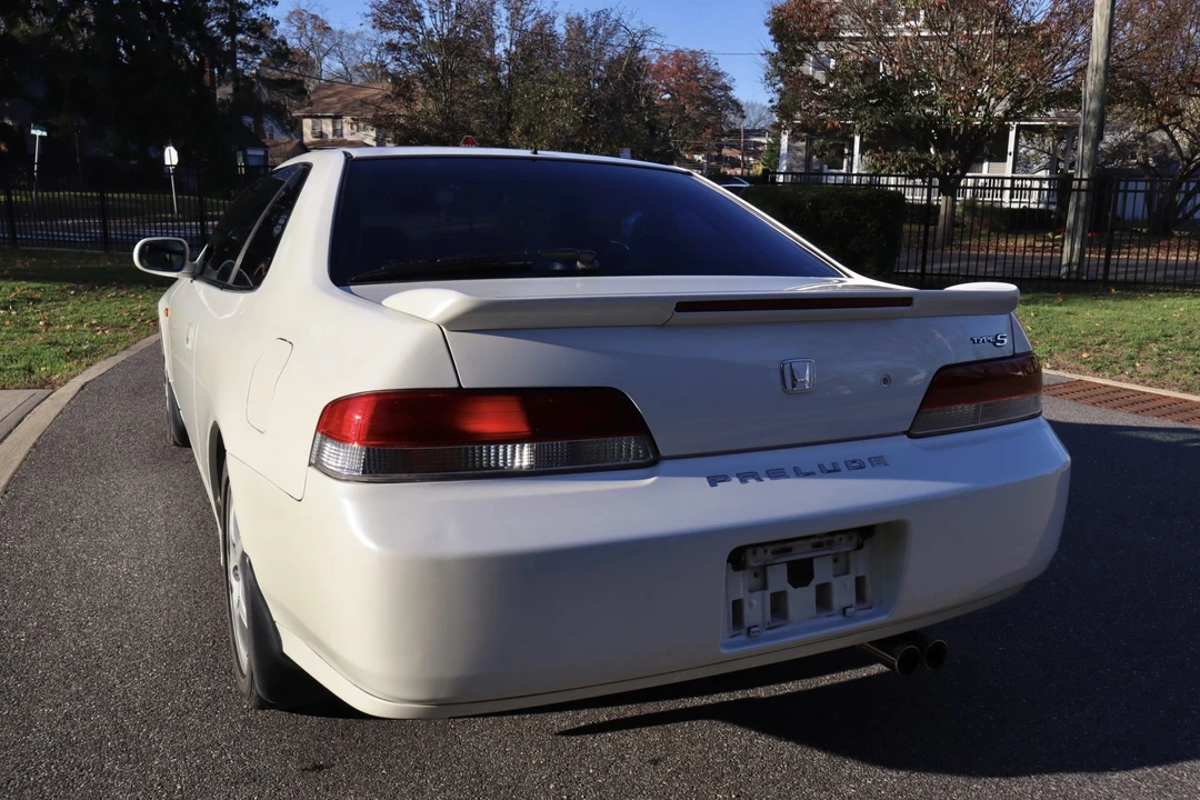 1996 Honda Prelude 4th Gen - Image 11 of 31