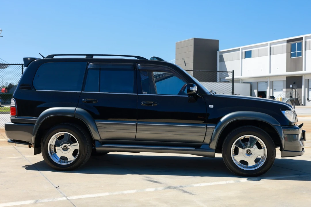 1999 Toyota J100 Land Cruiser - Image 3 of 8