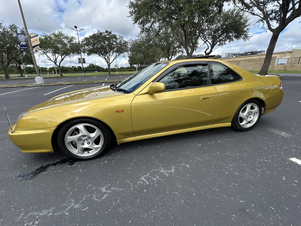 2000 Honda Prelude 5th Gen - Image 11 of 31