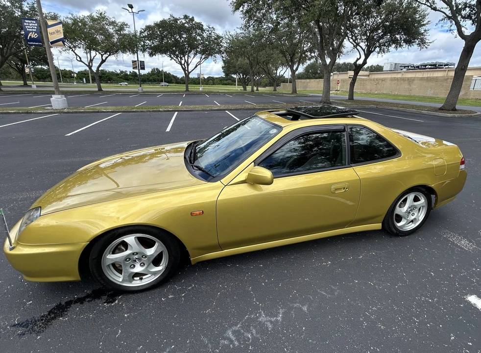2000 Honda Prelude 5th Gen - Image 10 of 31