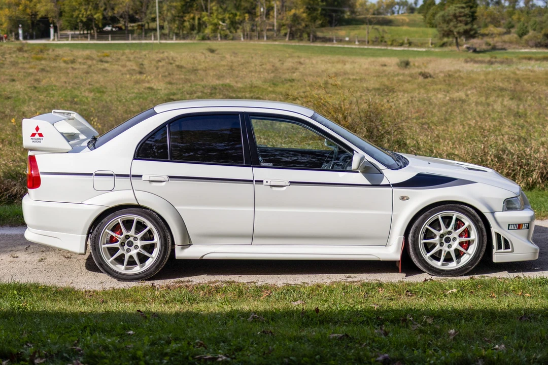 2000 Mitsubishi Lancer Evolution VI 6th Gen - Image 9 of 31