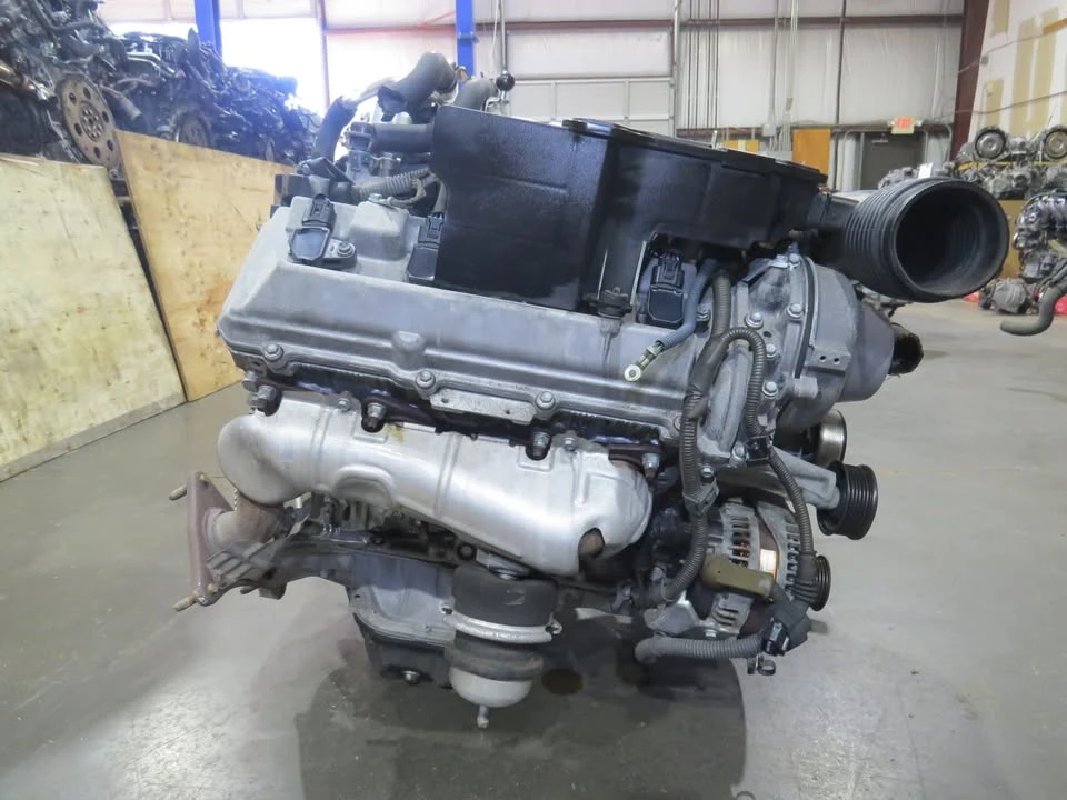 2001 Parts & Memorabilia Engines - Image 5 of 10