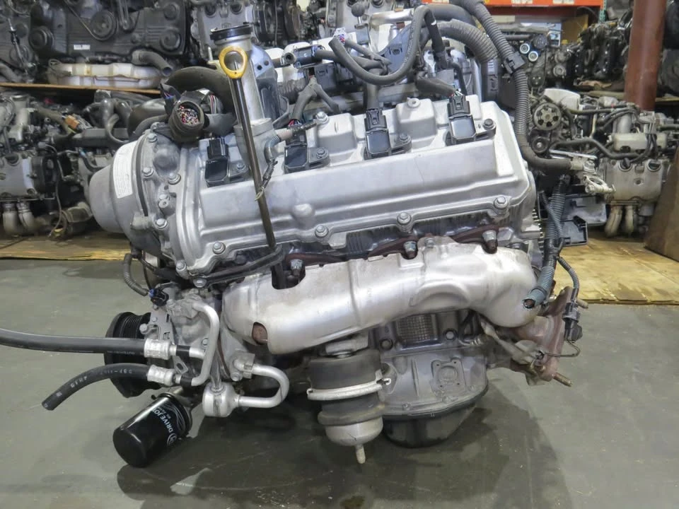 2001 Parts & Memorabilia Engines - Image 9 of 10