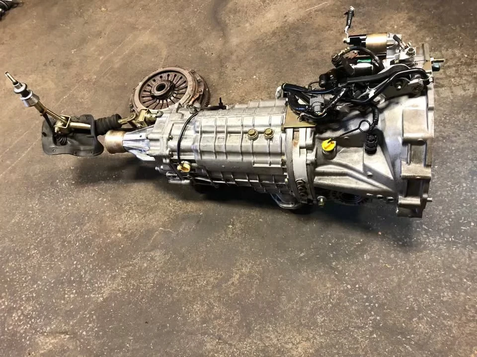 2004 Parts & Memorabilia Gearboxes - Image 6 of 8