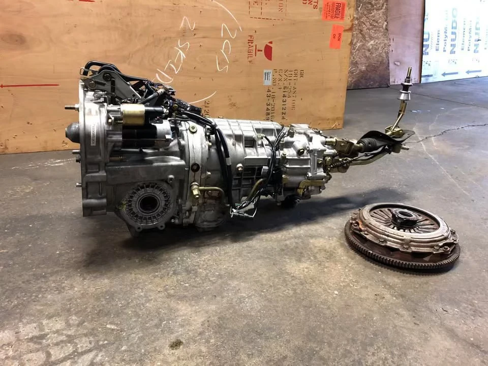 2004 Parts & Memorabilia Gearboxes - Image 8 of 8