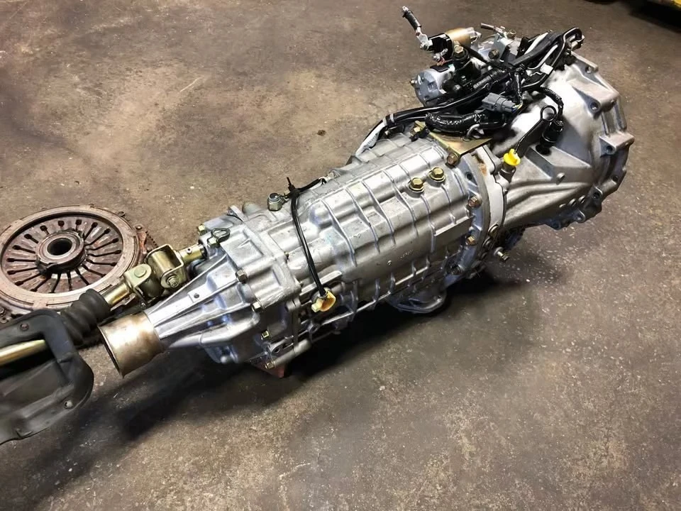 2004 Parts & Memorabilia Gearboxes - Image 3 of 8