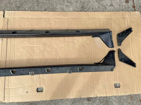 Toyota JDM AE86 Corolla GTS OEM Sidesteps