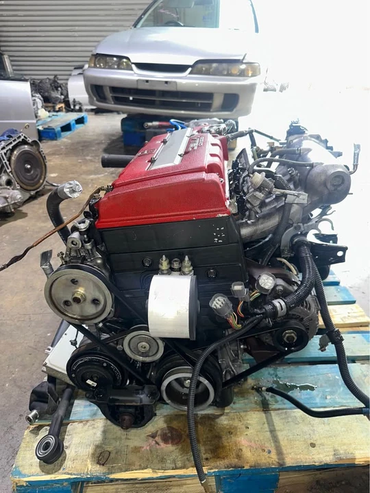 Parts & Memorabilia Engines - Image 3 of 6