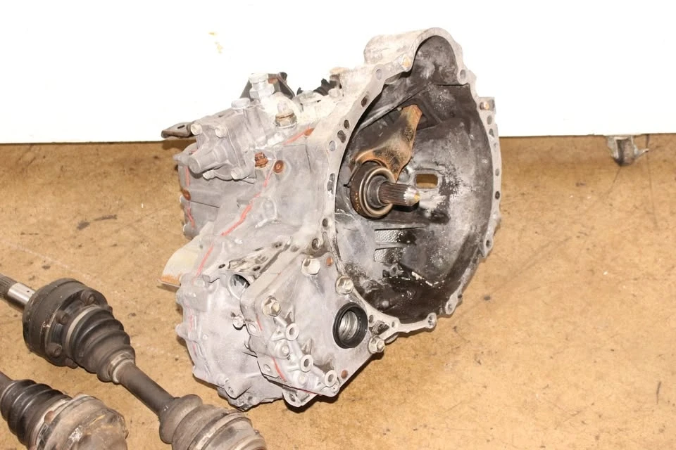 1994 Parts & Memorabilia Gearboxes - Image 5 of 9