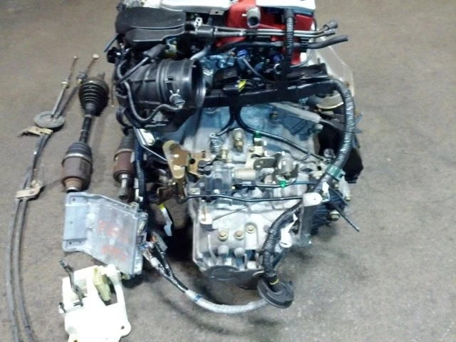Acura Integra Type R 4th Gen - Image 2 of 10