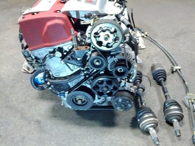 Acura Integra Type R 4th Gen - Image 2 of 9