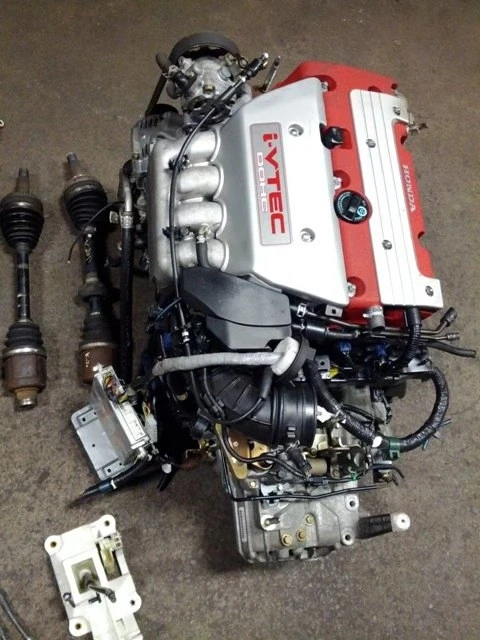 Acura Integra Type R 4th Gen - Image 7 of 10