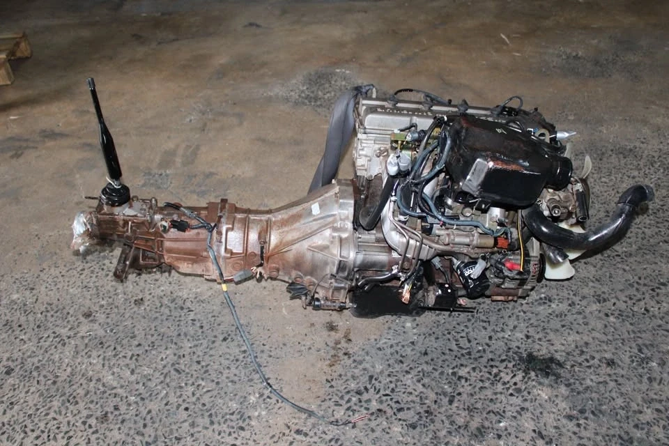 1998 Parts & Memorabilia Engines - Image 4 of 6
