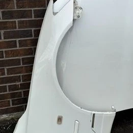 2001 Parts & Memorabilia Bodywork - Image 3 of 4