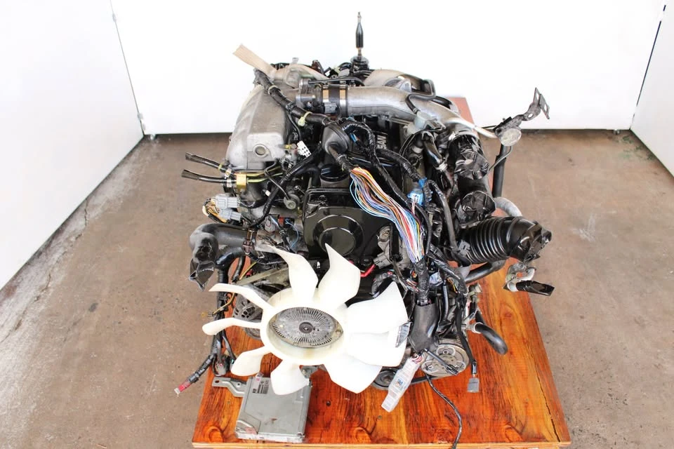 Parts & Memorabilia Engines - Image 2 of 6
