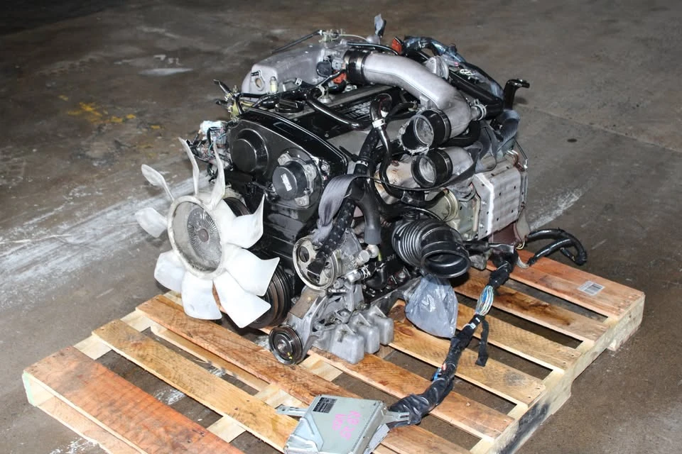 Parts & Memorabilia Engines - Image 2 of 5